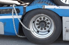 Polizeiinspektion Göttingen: POL-GÖ: (333/2017) Bruch im Rahmen, Achse und Bremsen defekt - Autobahnpolizei Göttingen zieht erneut verkehrsunsicheren LKW aus dem Verkehr
