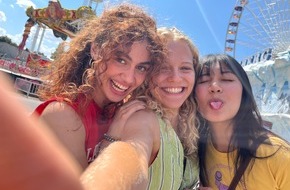 Constantin Film: Drehschluss für MÄDCHEN MÄDCHEN / Erstes Foto jetzt verfügbar