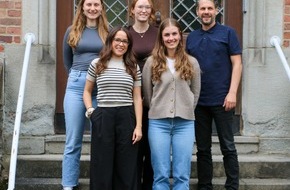 Alexianer-Verbund: Mediziner-Camp: Medizinstudentinnen zu Gast im Herz-Jesu-Krankenhaus Dernbach