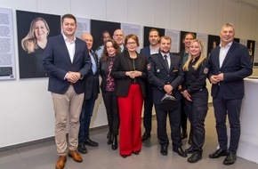 Polizei Braunschweig: POL-BS: "Der Mensch dahinter": Ausstellung in der Stadtbibliothek