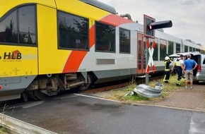 Bundespolizeiinspektion Kassel: BPOL-KS: Regionalbahn erfasst Kleintransporter