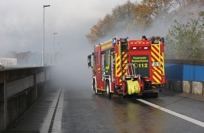 Feuerwehr Bremerhaven: FW Bremerhaven: Positive Bilanz - Feuerwehr Bremerhaven trainiert Ernstfall im Hafentunnel