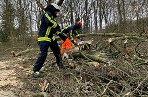 Feuerwehr Bochum: FW-BO: Sturmtief "Sabine": Führungsstab der Feuerwehr Bochum hat Arbeit aufgenommen