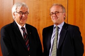 Zentralverband der Deutschen Geflügelwirtschaft e.V.: Leo Graf von Drechsel neuer Präsident der Geflügelwirtschaft - Gerhard Wagner zum Ehrenpräsidenten ernannt (mit Bild)