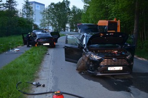 POL-STD: Sieben zum Teil schwer verletzte Autoinsassen bei Unfall in Stade - 130.000 Euro Sachschaden