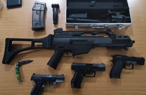 Bundespolizeidirektion Sankt Augustin: BPOL NRW: Mit Arsenal von Softairwaffen im Gepäck - Bundespolizei stellt Anscheinswaffen sicher