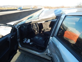 POL-VDKO: Schwerer Verkehrsunfall mit zwei verletzten Personen