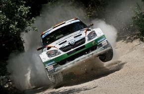 Skoda Auto Deutschland GmbH: Sepp Wiegand startet mit seiner ersten IRC-Bestzeit in die Rallye San Marino (BILD)