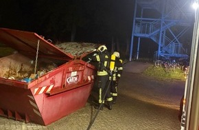 Freiwillige Feuerwehr Aurich: FW-AUR: Feuer im M&uuml;llcontainer