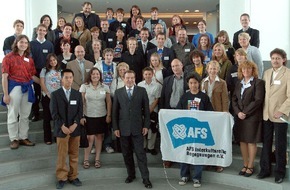 AFS Interkulturelle Begegnungen e. V.: Ferne Länder kennen lernen - ohne zu reisen / Gemeinnütziger Verein sucht Gastfamilien für Austauschschüler