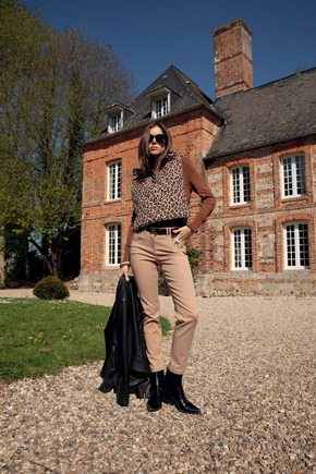 ELORA Fashion: ELORA Fashion präsentiert die neue Herbst-/Winterkollektion 2025/2026 – Zeitgemäße Prêt-à-Porter-Mode für jede Frau