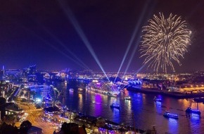 Hamburg Cruise Days: The Hamburg Cruise Days 2015: An attractive programme along the waterfront, mesmerized visitors and a spectacular parade