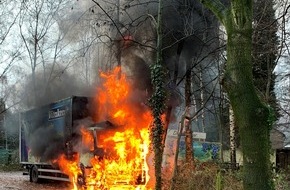 Feuerwehr Gladbeck: FW-GLA: LKW Brand auf der Bohmertstraße