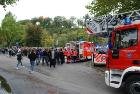 FW-AR: ABC-Großlage am Berufskolleg erfordert Einsatz von Feuerwehr und Rettungsdienst