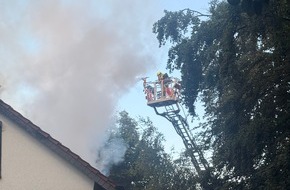 Freiwillige Feuerwehr Bad Oeynhausen: FW Bad Oeynhausen: Brand eines Wohnhauses in Volmerdingsen