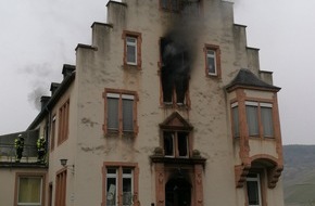 Polizeidirektion Wittlich: POL-PDWIL: Gebäudebrand in Bernkastel-Kues