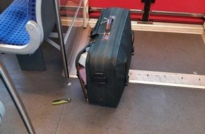 Bundespolizeidirektion Sankt Augustin: BPOL NRW: Mann vergisst Koffer und erlaubt sich gegenüber der Bundespolizei einen schlechten Scherz +++Foto+++