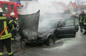 Polizeiinspektion Nienburg / Schaumburg: POL-NI: Motorbrand zerstört BMW  -Bild im Download-