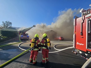 Feuerwehr Weeze: Großbrand bei Kartoffelgroßhändler