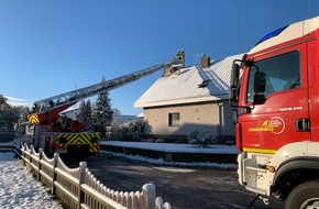 Freiwillige Feuerwehr Lehrte: FW Lehrte: Ortsfeuerwehr Hämelerwald wird zu Schornsteinbrand gerufen