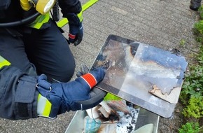 Freiwillige Feuerwehr Bedburg-Hau: FW-KLE: Kellerbrand durch Tablet