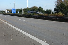 Feuerwehr Bremerhaven: FW Bremerhaven: Verkehrsunfall auf der Autobahn