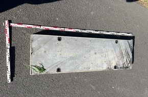 Polizei Düsseldorf: POL-D: Meldung der Autobahnpolizei - A 3 bei Hünxe - Fahrzeugteile auf der Autobahn - Zehn beschädigte Fahrzeuge - Verdacht der Verkehrsunfallflucht - Polizei fahndet nach Fahrer