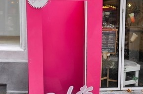 Polizeidirektion Kaiserslautern: POL-PDKL: Wer hat den rosafarbenen Pappaufsteller gestohlen?