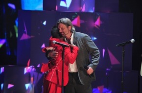 SAT.1: "He's the Bomb!": Danyiom (15) aus Ludwigsburg gewinnt "The Voice Kids" 2014 (FOTO)