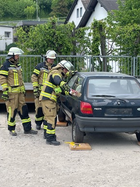 FW Mechernich: Zugübung des Löschzugs 2 der Stadt Mechernich am 17. Mai 2025