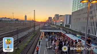 Bundespolizeidirektion München: Bundespolizeidirektion München: Bundespolizei: Erst ruhig, dann gefordert - Oktoberfestauftakt im Bahnbereich "Wiesntypisch"