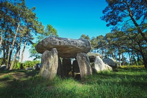 Erste UNESCO-Weltkulturerbestätte in der Bretagne: Die Steinreihen von Carnac und die Megalithlandschaft am Meer