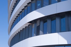 Auch anspruchsvolle Architektur lässt sich perfekt abdichten: 15 Kilometer aufregende Kurven