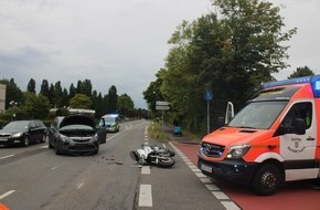 Kreispolizeibehörde Rhein-Sieg-Kreis: POL-SU: Autofahrerin fährt beim Abbiegen entgegenkommenden Motorradfahrer an
