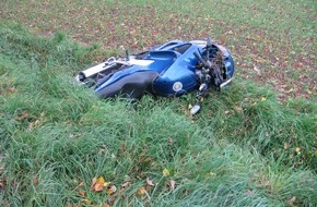 Polizeiinspektion Hameln-Pyrmont/Holzminden: POL-HOL: Landesstraße 588 - Gemarkung Halle: Wieder Kradfahrer schwer verletzt - Nach rechts von der Fahrbahn abgekommen  -