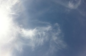 21degrees SA: Economie à risque: Alerte tempête en cours rouge de Jeudi à Samedi sur UK/France/Belgique et orange sur Allemagne/Suisse avec vent, pluie forte et neige, risque de congères extrême en montagne