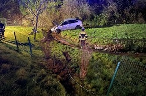 Polizeidirektion Neustadt/Weinstra&szlig;e: POL-PDNW: Verkehrsunfall unter Alkoholeinfluss mit anschlie&szlig;endem Angriff auf Polizeibeamte