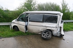 Polizeiinspektion Delmenhorst / Oldenburg - Land / Wesermarsch: POL-DEL: Autobahnpolizei Ahlhorn: Hoher Sachschaden bei Verkehrsunfall auf der Autobahn 29 im Bereich der Gemeinde Wardenburg