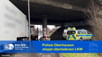 Polizeipräsidium Oberhausen: POL-OB: Polizei Oberhausen stoppt überladenen LKW