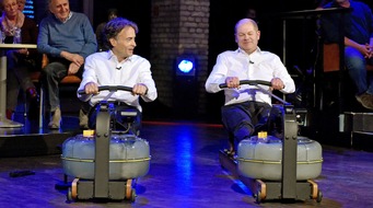 Radio Bremen: Olaf Scholz und Giovanni di Lorenzo beim Sport: Radio Bremen-Talkshow "3nach9 - Best of: Geheimnisse und gute Laune" am Freitag, 11.8., im NDR/Radio Bremen-Fernsehen