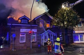 Kreisfeuerwehrverband Segeberg: FW-SE: Am frühen Morgen des 13.11.2020 kam es in der Hamburger Straße in einem Hotel- & Restaurantbetrieb zu einem Großfeuer.