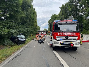 FW Weinheim: Feuerwehr Weinheim im Aufwendiger Feuerwehreinsatz mit technischer Rettung auf der Westtangente