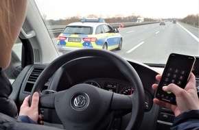 Polizeiinspektion Rotenburg: POL-ROW: ++ Kontrollen auf der Hansalinie - Ablenkung bleibt im Fokus der Autobahnpolizei ++