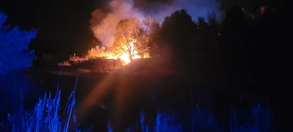 Landespolizeiinspektion Nordhausen: LPI-NDH: Gartenlaube niedergebrannt
