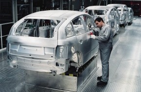 Audi AG: Aluminium-Kompetenz der AUDI AG / Audi hat mehr als 150.000
Aluminium-Autos gebaut