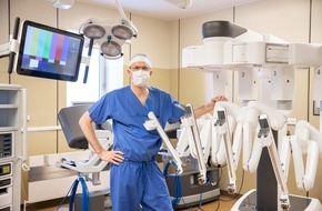 Israelitisches Krankenhaus Hamburg: Roboter-assistiertes Chirurgiesystem da Vinci Xi für noch sicherere Tumorchirurgie im Israelitischen Krankenhaus Hamburg / Experte Prof. Dr. Egberts etabliert Robotik im Israelitischen Krankenhaus