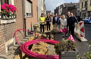 Deutsche Telekom AG: Glasfaserausbau in W&uuml;rselen macht gro&szlig;e Fortschritte