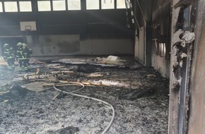 Feuerwehr Dortmund: FW-DO: Feuer im Neubau der Turnhalle der Brukterer Grundschule