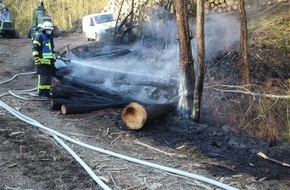 Polizeidirektion Neuwied/Rhein: POL-PDNR: Niederdreisbach- Brand von Fichtenholz