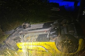 Polizeiinspektion Nienburg / Schaumburg: POL-NI: Pkw-Fahrer flüchtet nach Verkehrsunfall